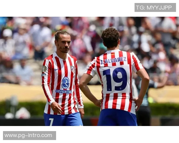 德甲精彩对决本菲卡逆转马竞引发全场热烈欢呼集锦回顾