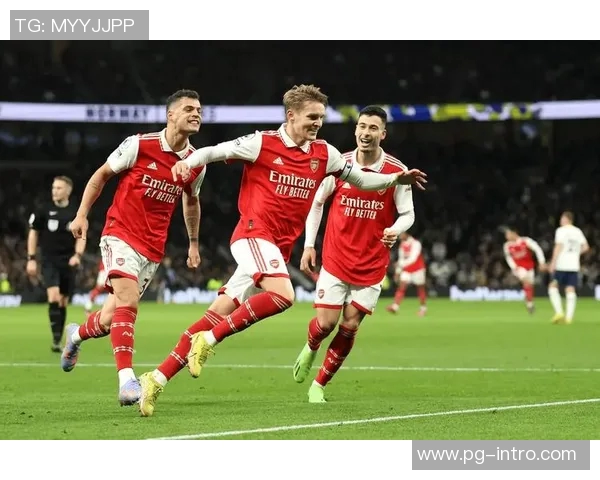 欧联杯精彩对决阿森纳与本菲卡战成平局战术分析引发全场热议