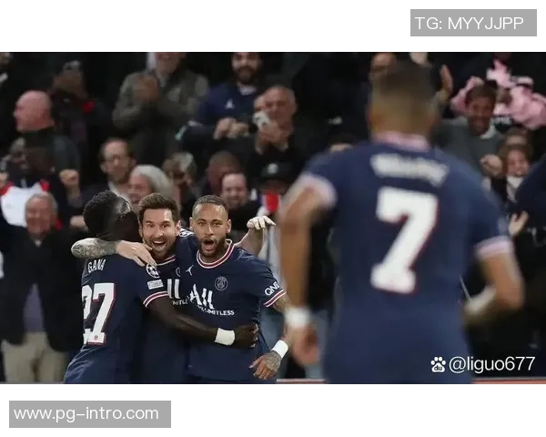 西甲激战巴黎圣日耳曼逆转本菲卡引发转会传闻热潮