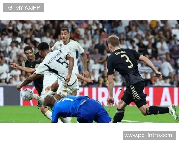 欧联杯激战莱比锡大胜皇马红牌争议引发全场热议与焦点分析 欧联杯激战莱比锡大胜皇马红牌争议引发全场热议与焦点分析