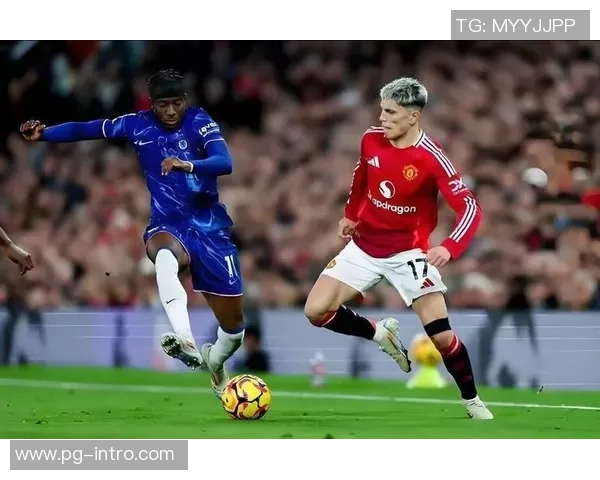 欧联杯精彩对决切尔西与曼联战成平局绝杀瞬间引发全场狂欢