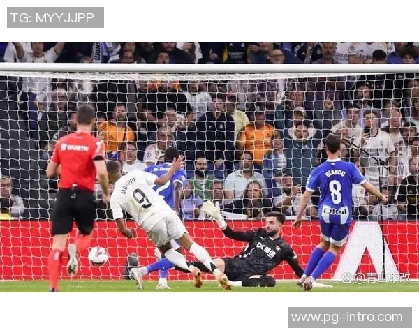 中超焦点战平皇马与AC米兰补时瞬间引发转会热议