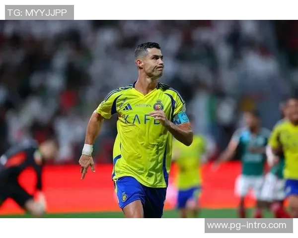 德甲激战：巴黎圣日耳曼逆转AC米兰上演惊天大逆转引发全场狂欢